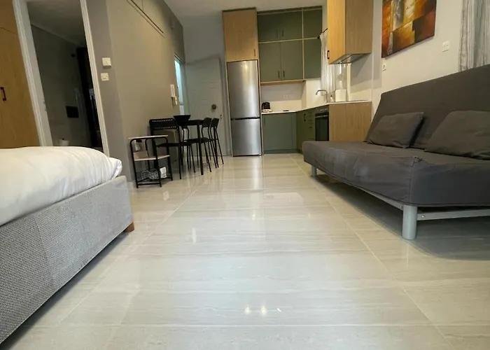 Chris Apartment